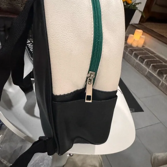 Stranger Things Back-back - Picture 3 of 4